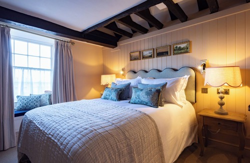 Lewes Hotel | The White Hart