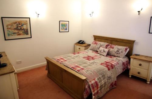 Sherington Hotel | The White Hart