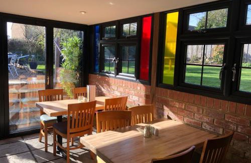 Sherington Hotel | The White Hart