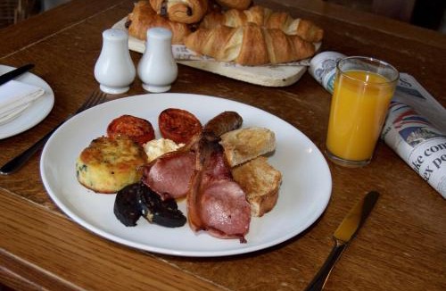 Somerton Hotel | The White Hart