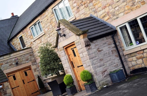 Crich Bed & Breakfast | The White Hart Inn