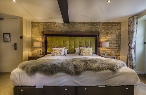 Moreton-in-Marsh Hotel | The White Hart Royal Hotel, Moreton-in-Marsh