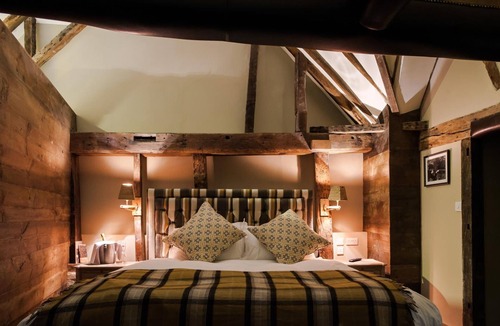 South Harting Hotel | The White Hart, South Harting