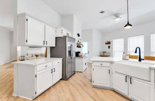 Grapevine House | The White Haven