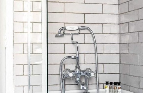 Boughton-under-Blean Hotel | The White Horse