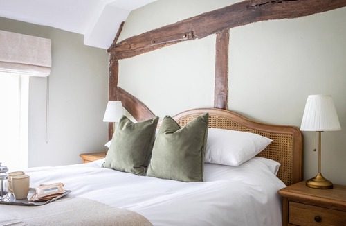 Boughton-under-Blean Hotel | The White Horse