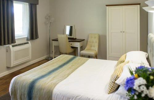 Stoke Ash House | The White Horse Inn