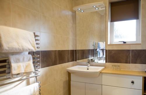 Stoke Ash House | The White Horse Inn