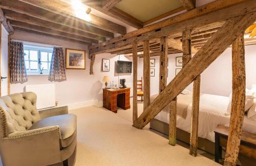 Rogate Hotel | The White Horse, Rogate