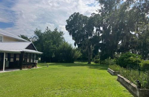 Green Cove Springs House | The White House