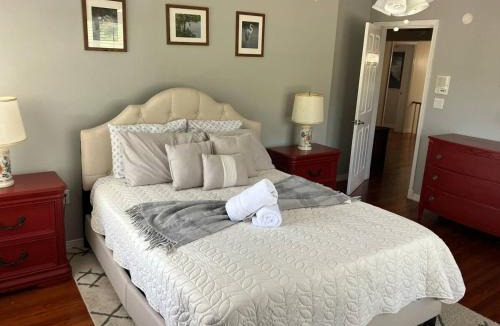 Green Cove Springs House | The White House