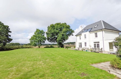 Kingsley House | The White House - Bordon