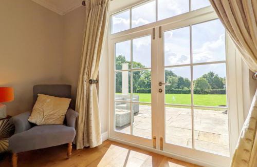 Kingsley House | The White House - Bordon