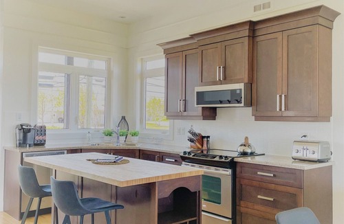 Caraquet House | The White House by the bay