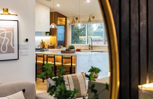 Caledonia House | The White House: Cozy Escape