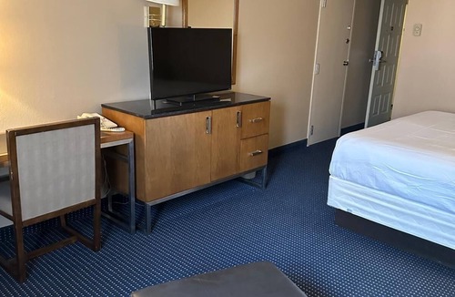 Aberdeen Hotel | The White House Inn