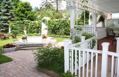 Cooperstown Bed & Breakfast | The White House Inn