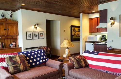 Cooperstown Bed & Breakfast | The White House Inn