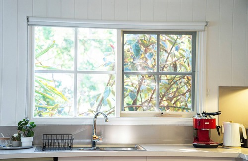 Metung House | The White House- Loft