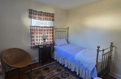 Plainfield House | The White House