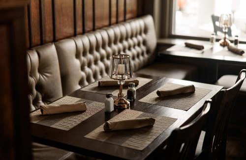 Fredonia Hotel | The White Inn