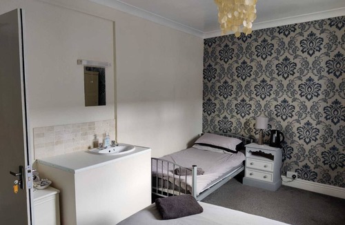 Grantham House | The White Lion