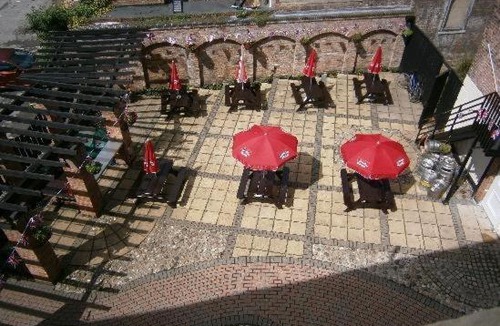 Wisbech Bed & Breakfast | The White Lion Hotel