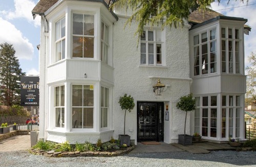 Bowness-on-Windermere House | The White Lodge