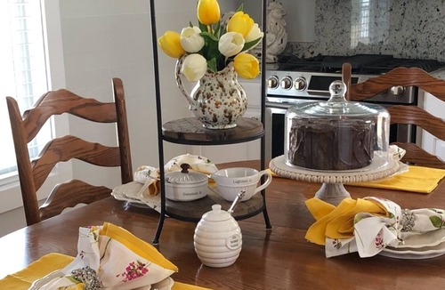 Warrenton Cottage | The White Magnolia Cottage