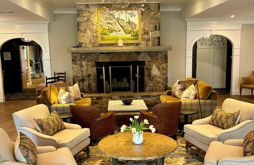 Hale's Location Resort | The White Mountain Hotel & Resort