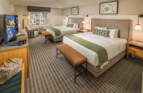 Hale's Location Resort | The White Mountain Hotel & Resort