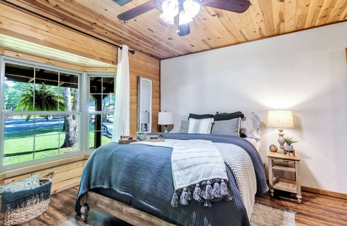 Smithville Other | The White Oak Cabin | Adults-Only Mountain Retreat