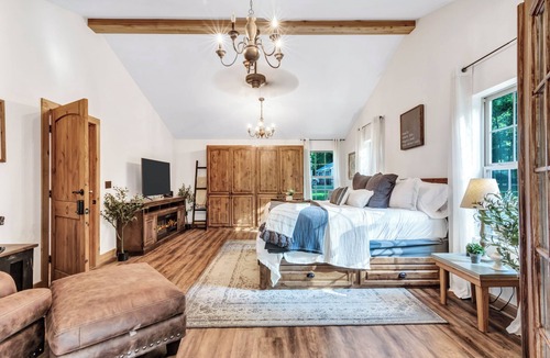 Smithville Other | The White Oak Cabin | Adults-Only Mountain Retreat