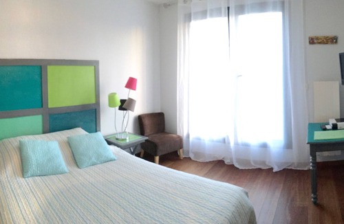 Wandignies-Hamage House | The white pebble - suite with sauna, private terrace upstairs