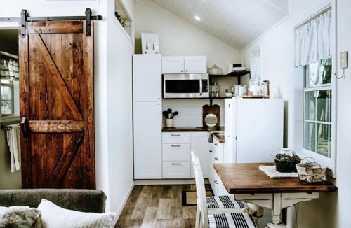 Dublin House | The White Pine Cottage at Clay House