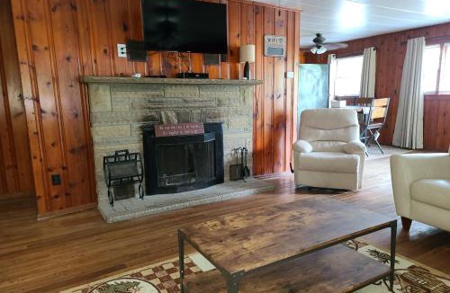 Hillsboro House | The White Stag