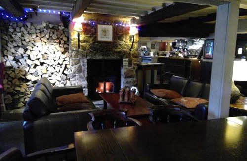 Arundel Hotel | The White Swan