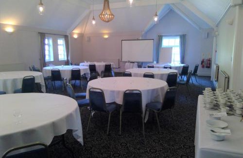 Arundel Hotel | The White Swan