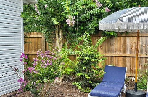 Ocala Cottage | The White Swan - Pets Welcome