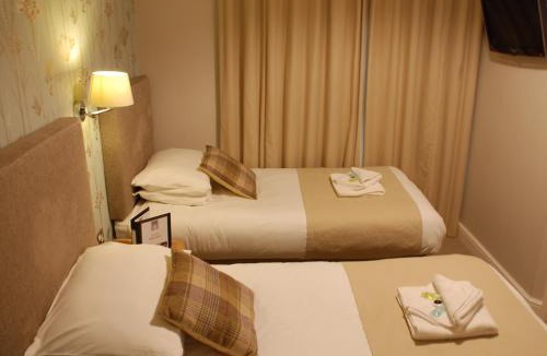 Yeadon Hotel | The White Swan, Yeadon