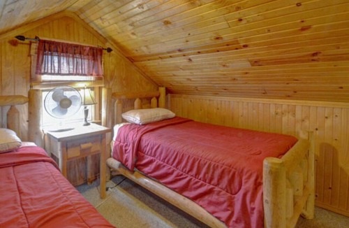 Bruceton Mills Cabin | The White Tail Cabin