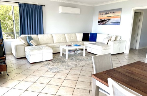 Emu Bay House | The Whitehouse