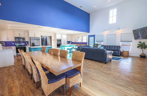 Glenwood House | The WhiteWater: River Front and Game Room