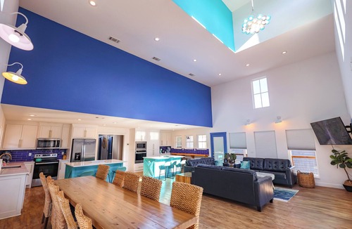 Glenwood House | The WhiteWater: River Front and Game Room