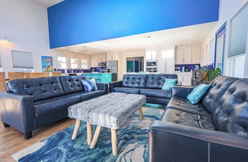 Glenwood House | The WhiteWater: River Front and Game Room