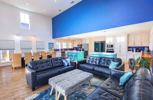 Glenwood House | The WhiteWater: River Front and Game Room