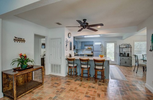 Fairhope House | The Whole Crew Will Love This Waterfront Retreat