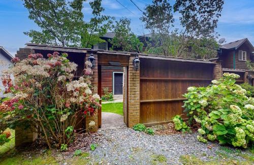 Clinton House | The Whole Ship