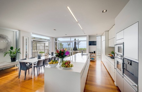 Waimarama House | The Whyte House - Waimarama Beachfront