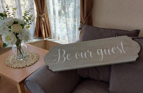 Sandown House | The Wight Rose